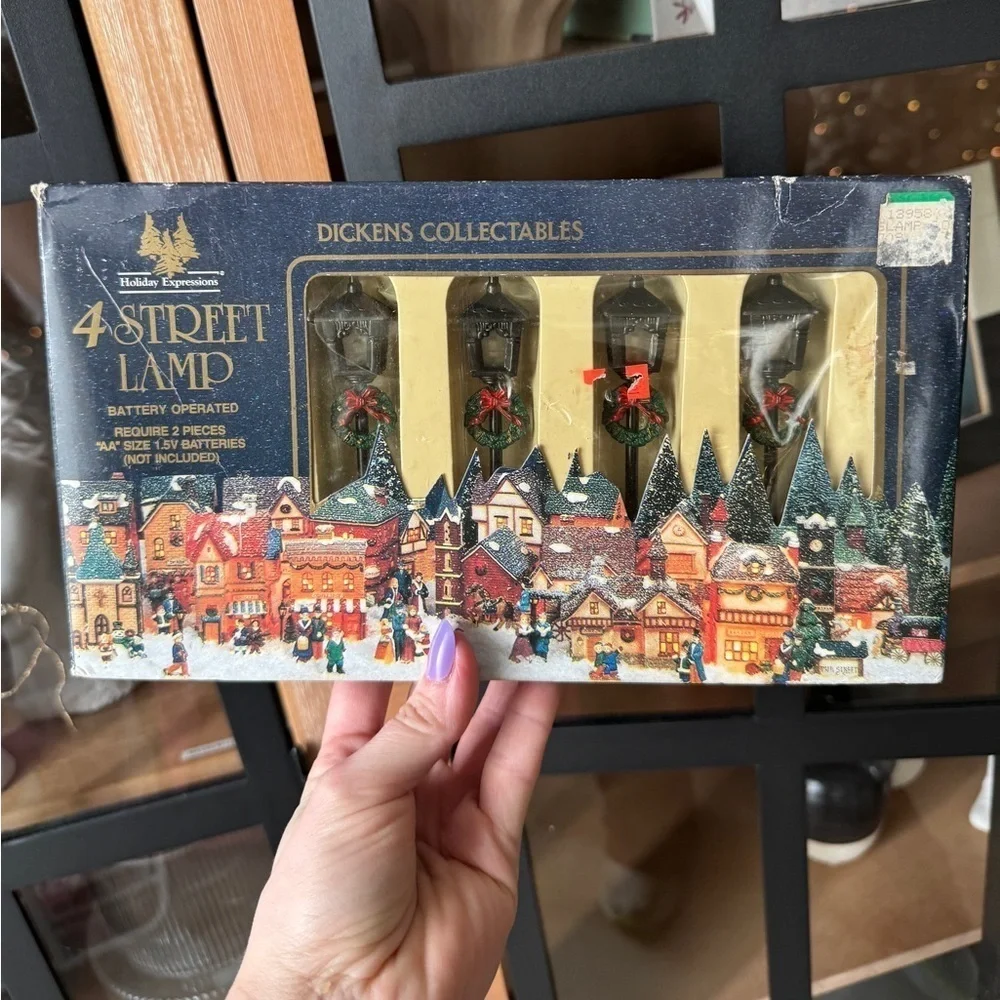 Vintage holiday Christmas Village miniature street lamps NEW battery operated